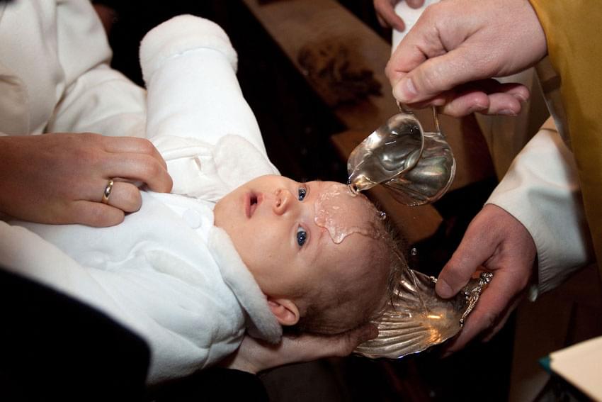 chrzest dzieci przez polanie
